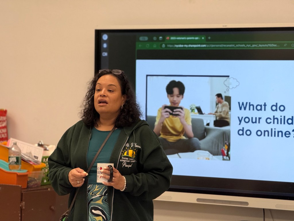The principal is presenting during a workshop on online safety for children, with a slide displaying a question about children's online activities.